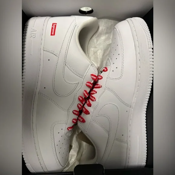 Nike Supreme Air-force 1 Low 2020 - Picture 3 of 5